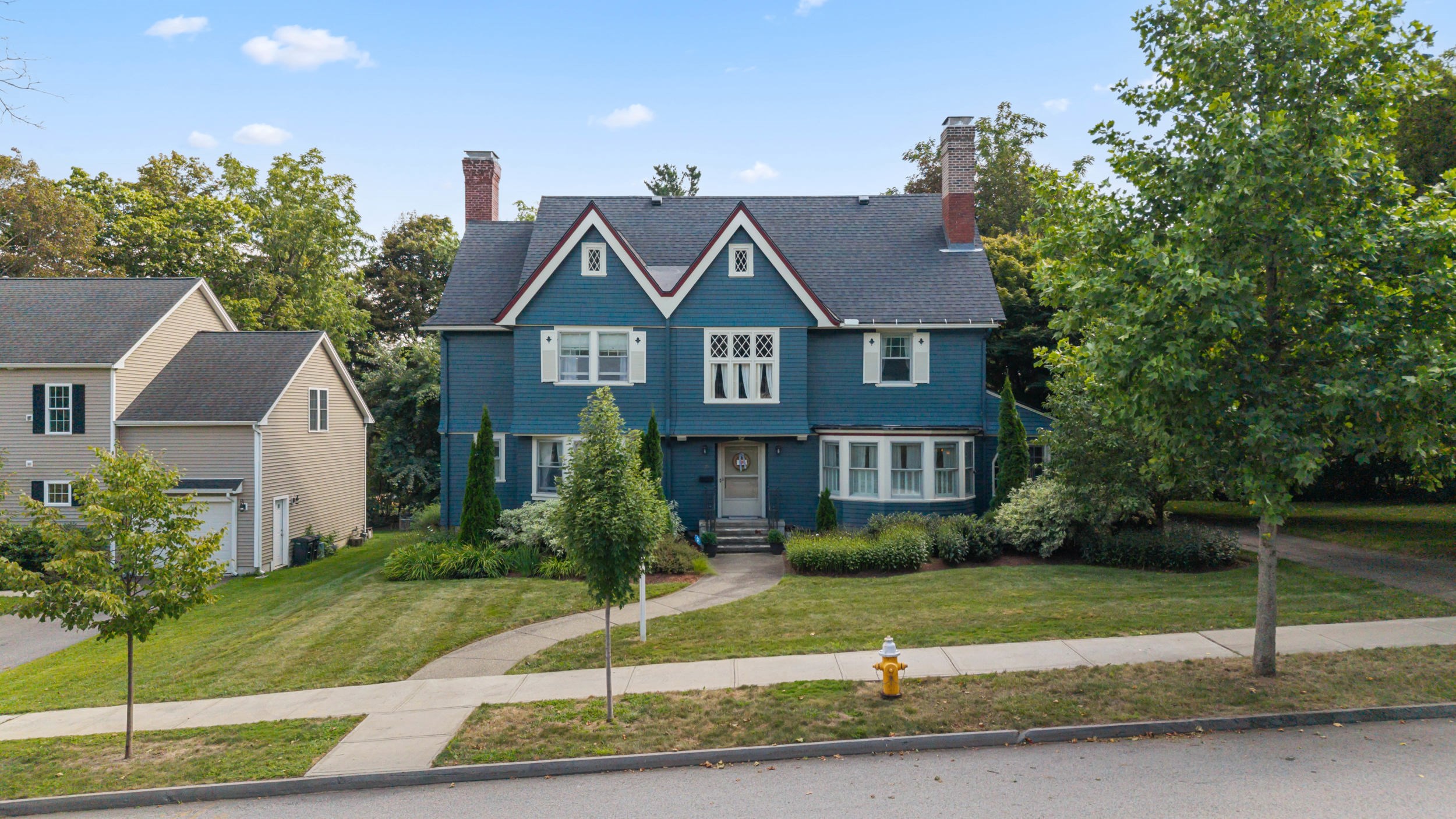 25 Kenwood Ave Property Photo 1