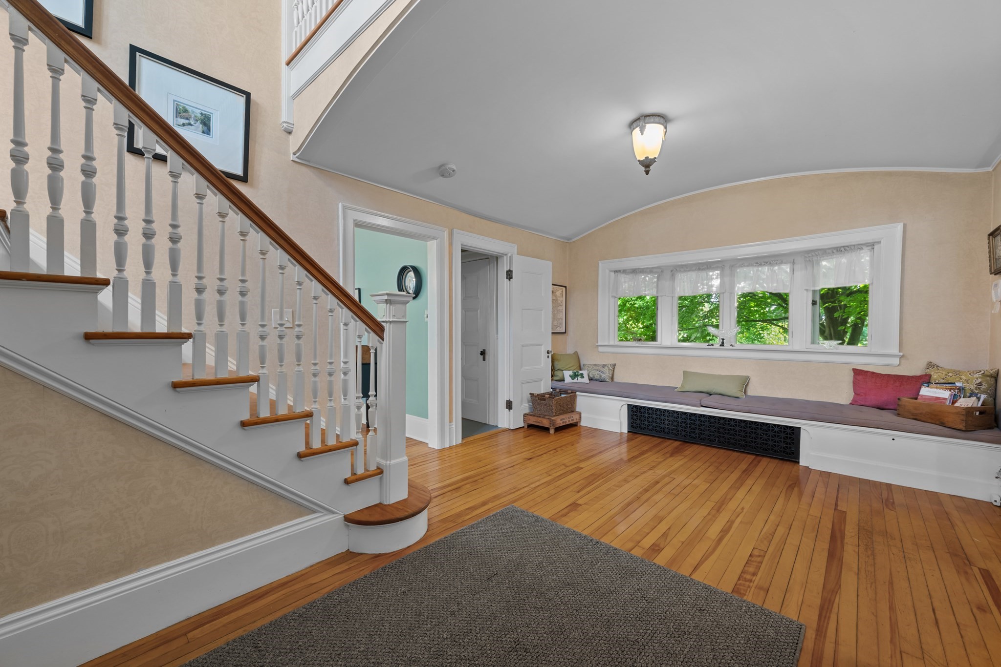 25 Kenwood Ave Property Photo 2
