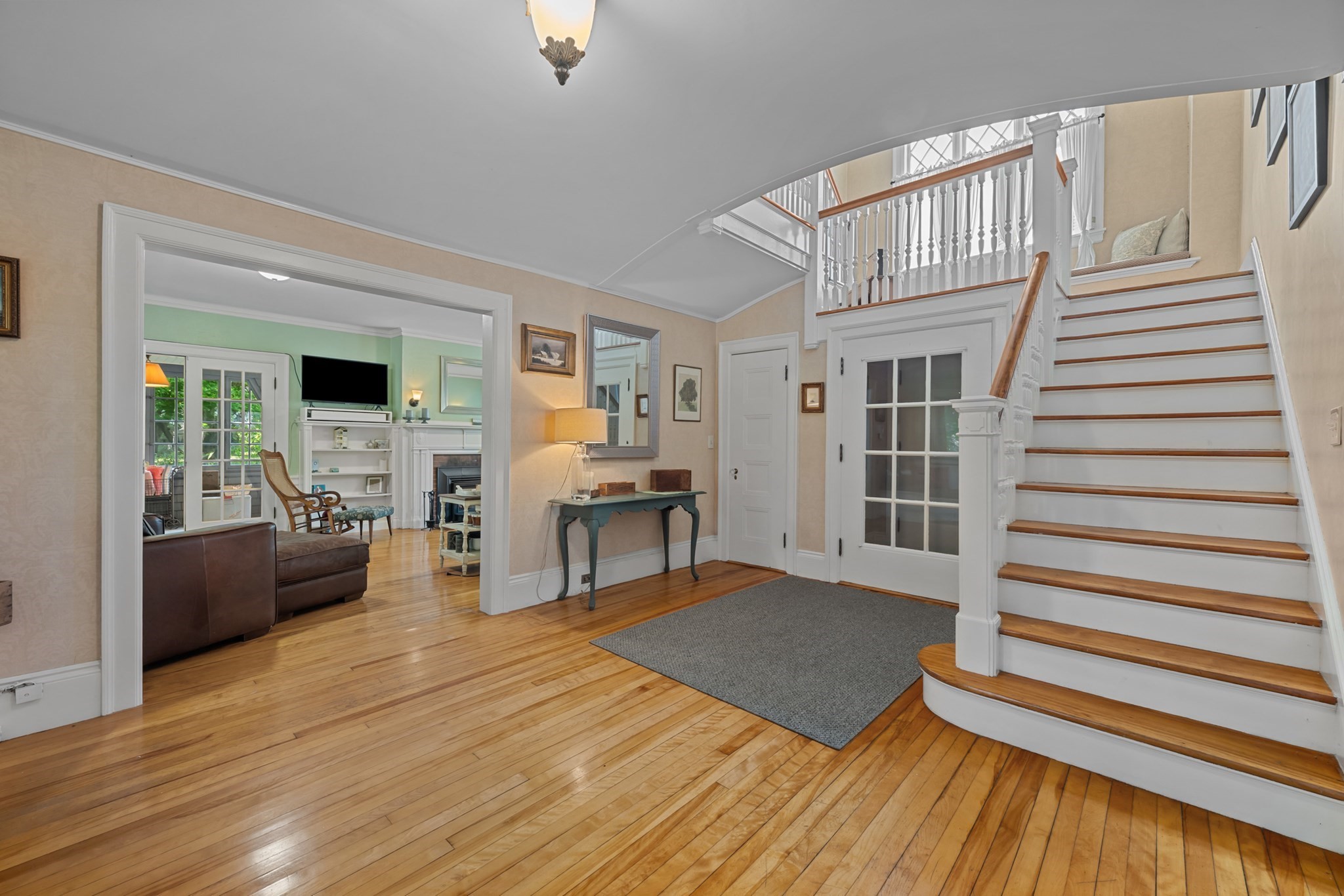 25 Kenwood Ave Property Photo 3