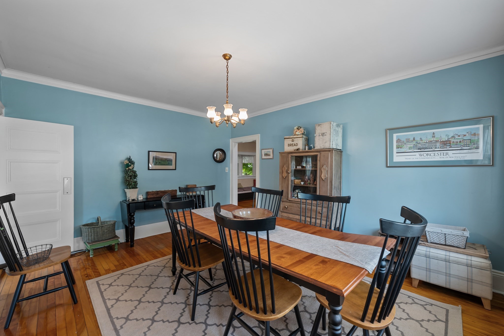 25 Kenwood Ave Property Photo 4