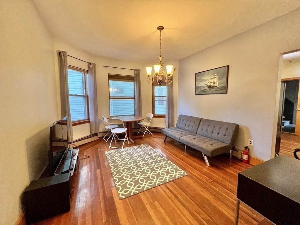 558 Washington St # 1 Property Photo 7