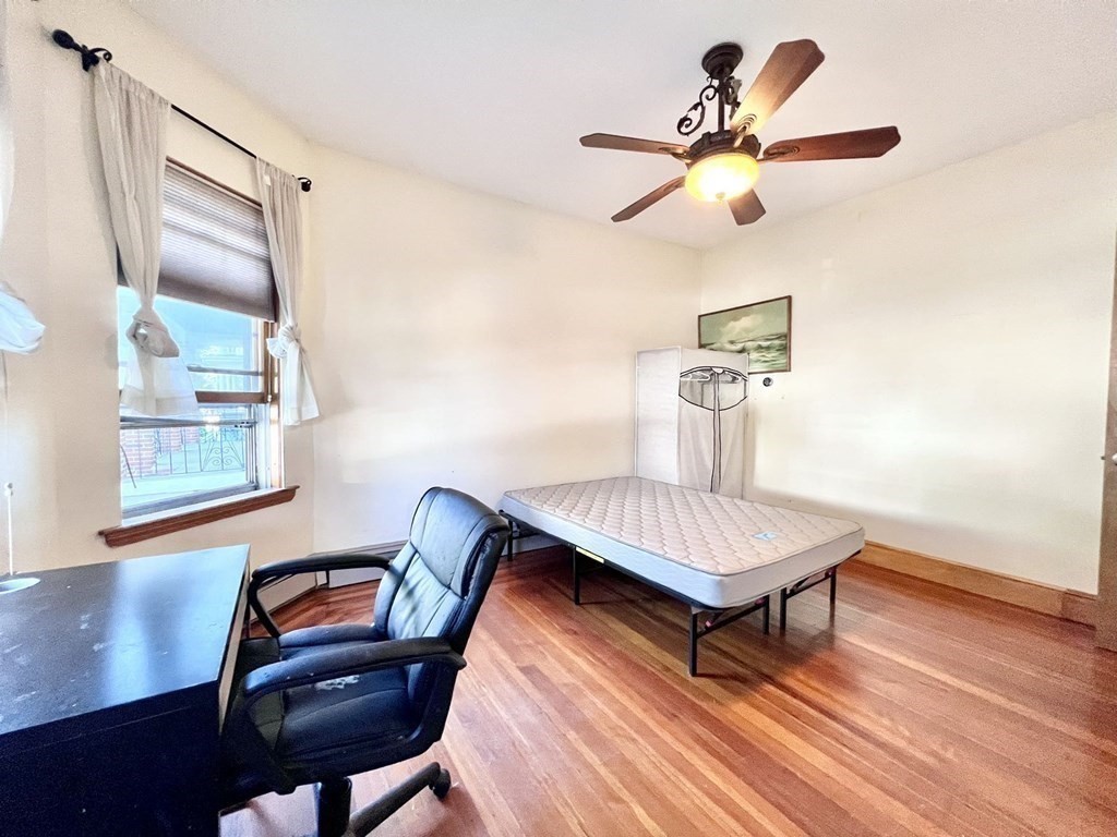 558 Washington St # 1 Property Photo 12