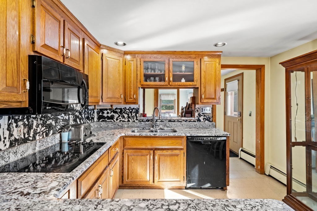 239 Lovers Ln Property Photo 20