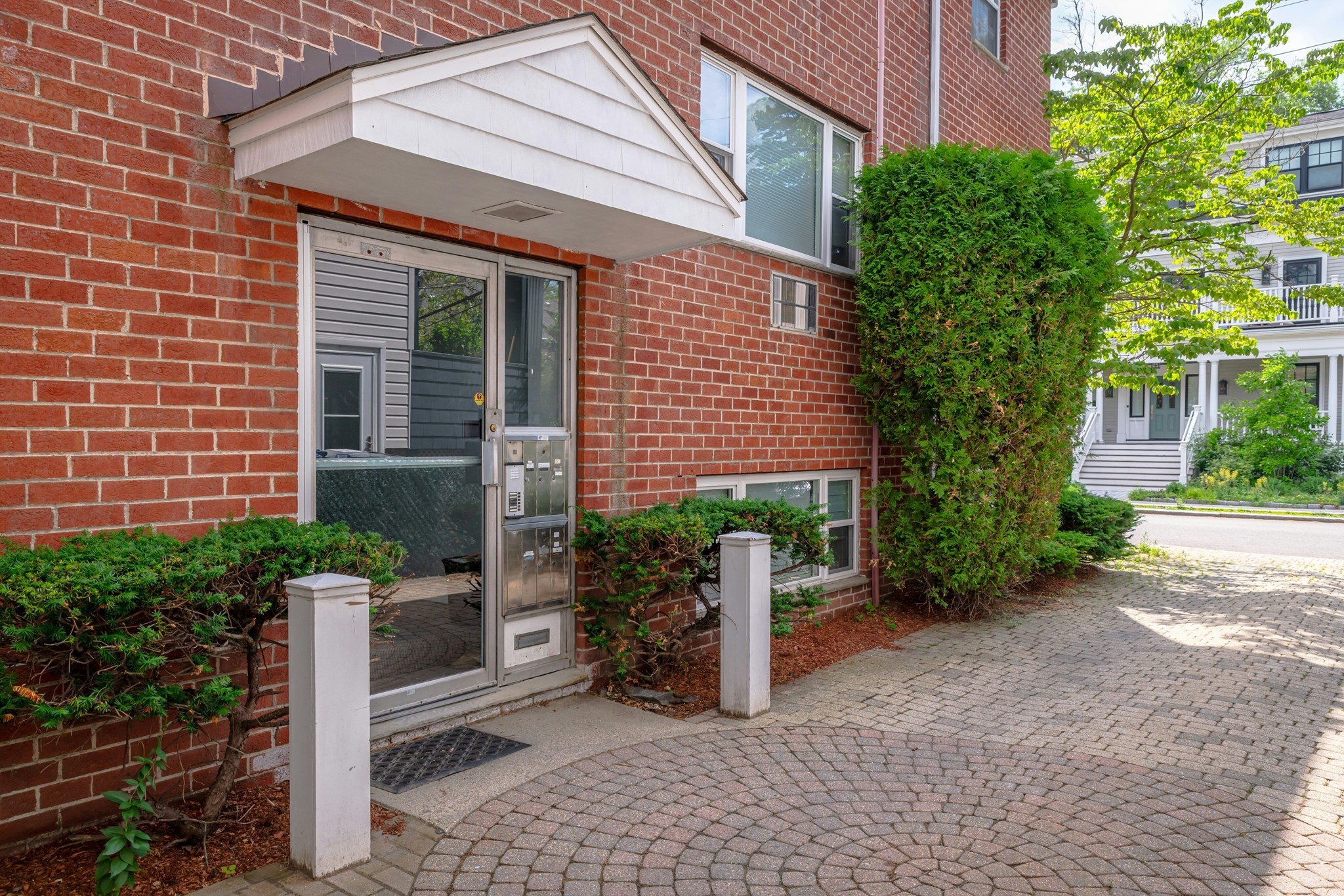 104 Trowbridge St # 4 Property Photo 12