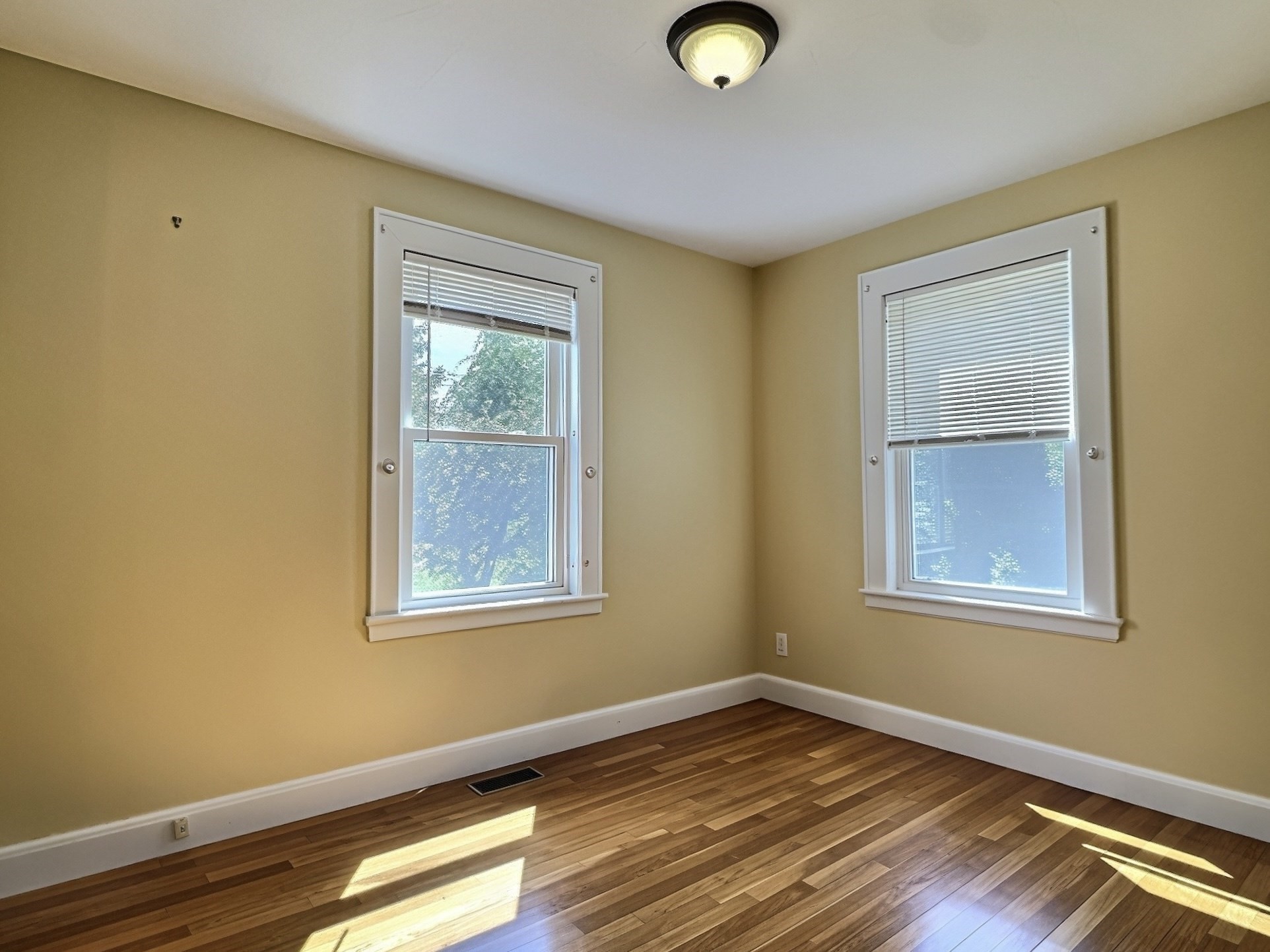 53 Davis Ave # 53 Property Photo 7