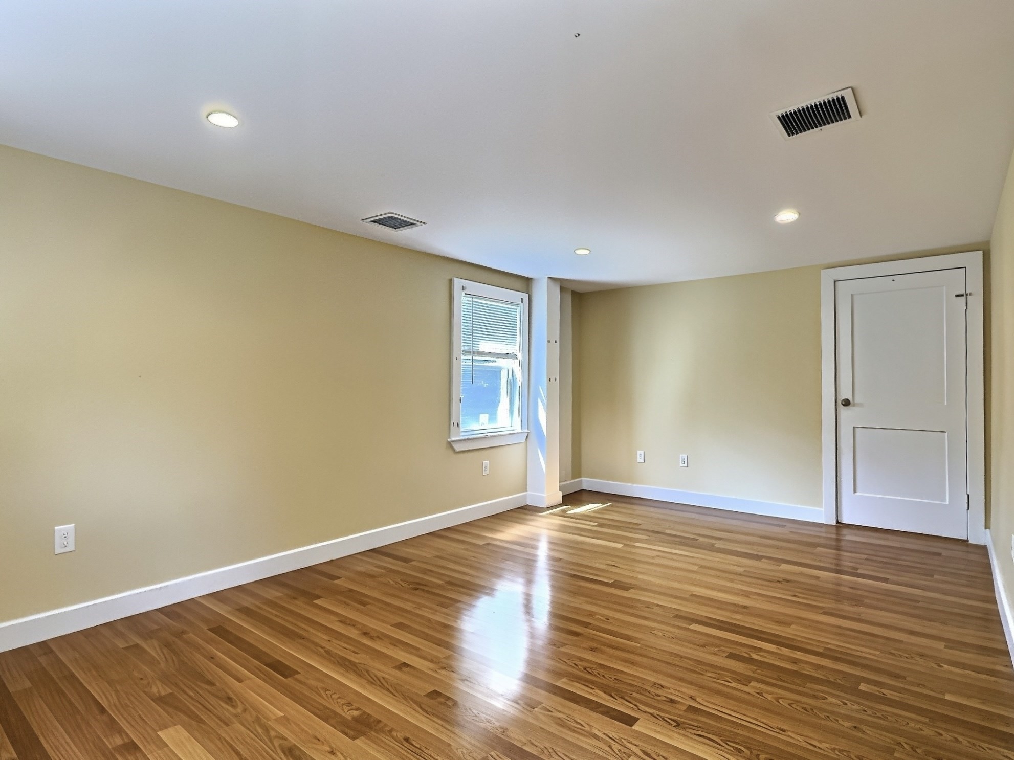 53 Davis Ave # 53 Property Photo 11