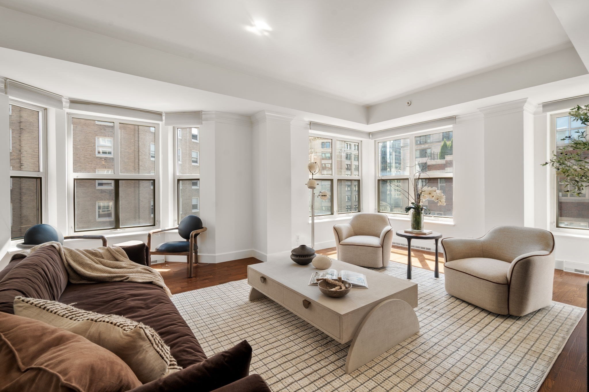 300 Boylston Street # 711 Property Photo 4