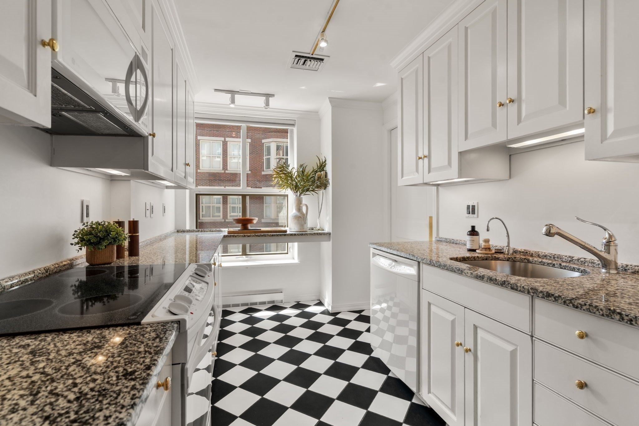 300 Boylston Street # 711 Property Photo 6
