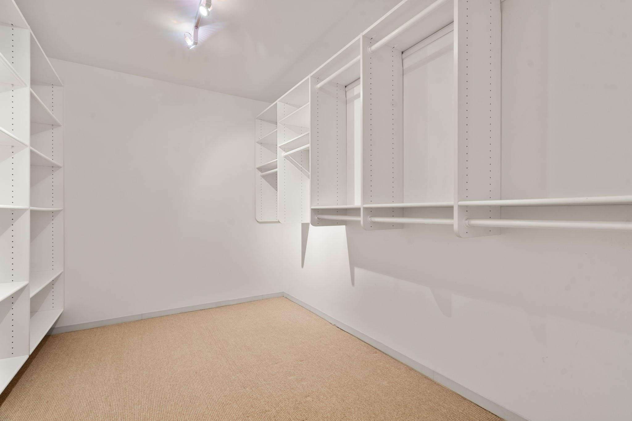 300 Boylston Street # 711 Property Photo 14