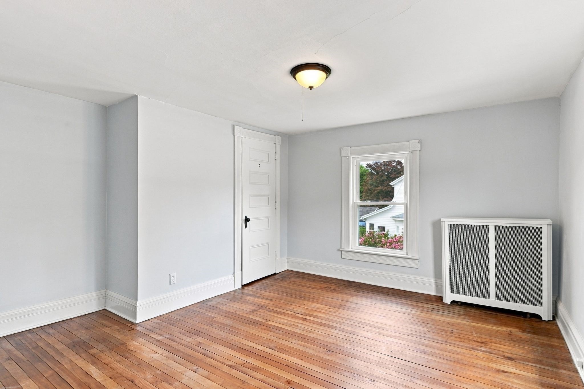 182 Granville Road Property Photo 23