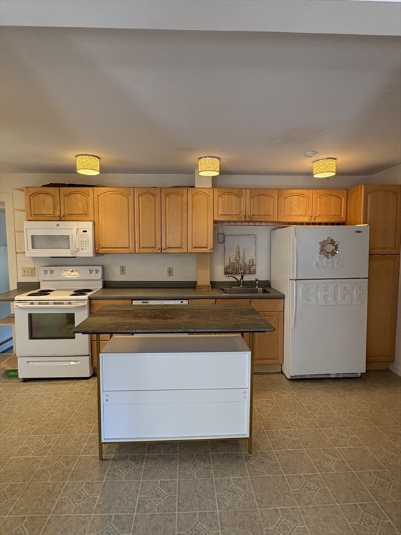 16 Highland St Property Photo 5