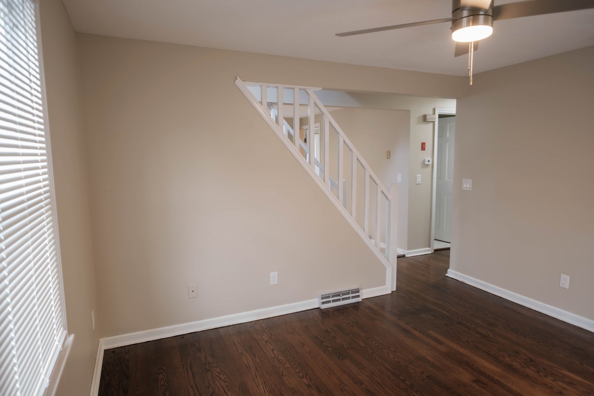 109 Powell Ave Property Photo 4