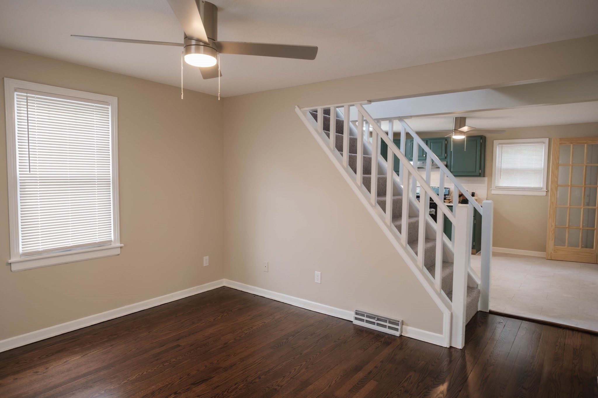 109 Powell Ave Property Photo 5