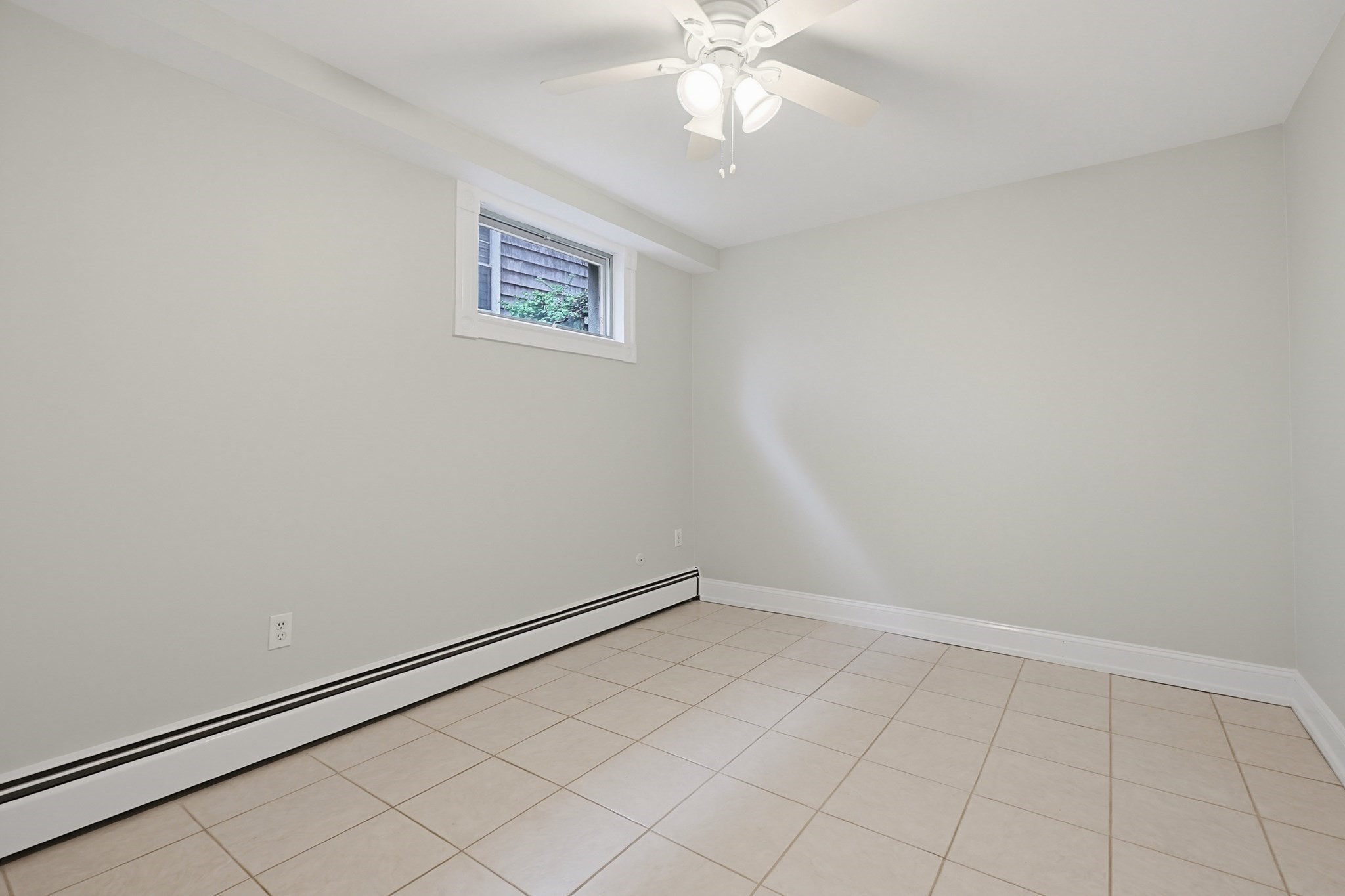 30 Cushing St # B Property Photo 8
