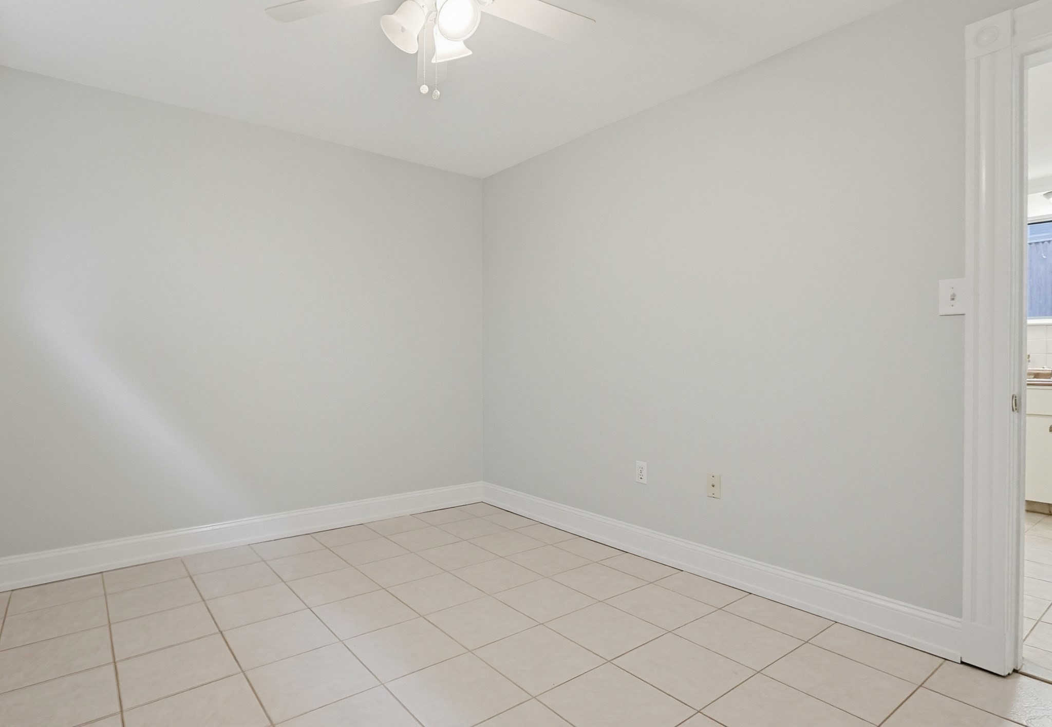 30 Cushing St # B Property Photo 20