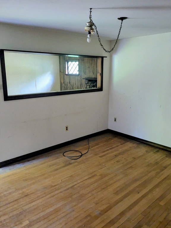 155 Concord St Property Photo 5