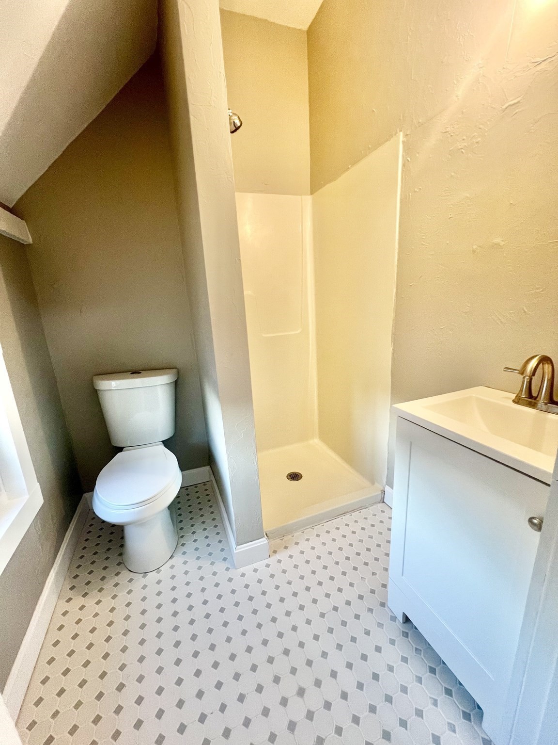 10 Ames Pl # 2 Property Photo 4