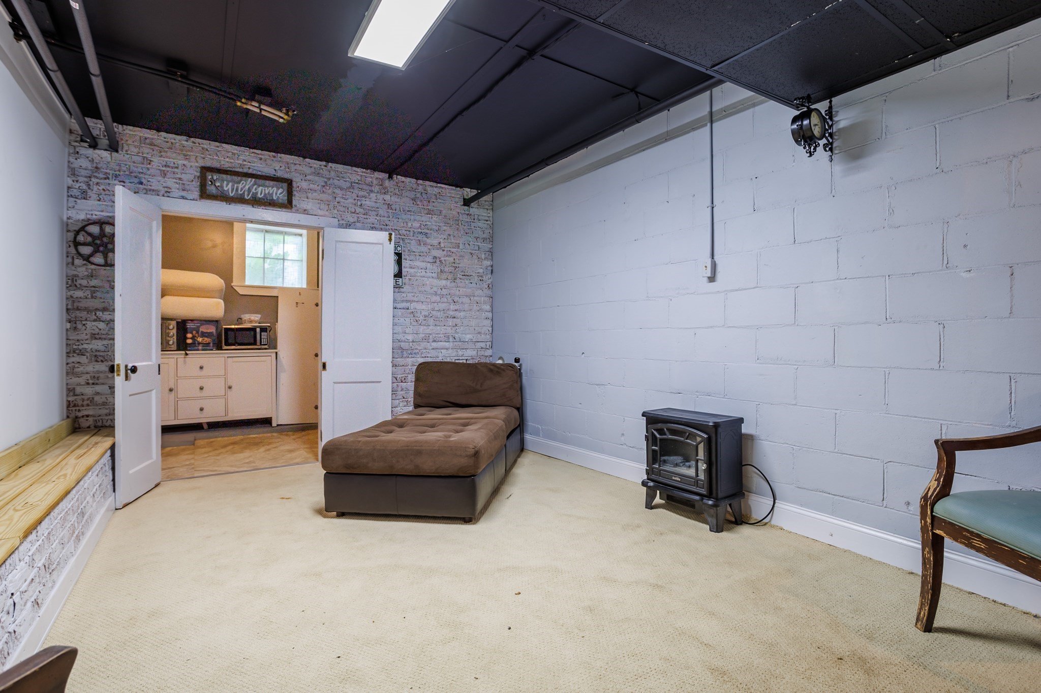 36 Leominster Street Property Photo 32