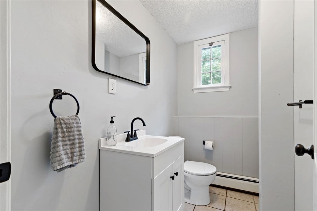 17 West Pond Road Property Photo 18