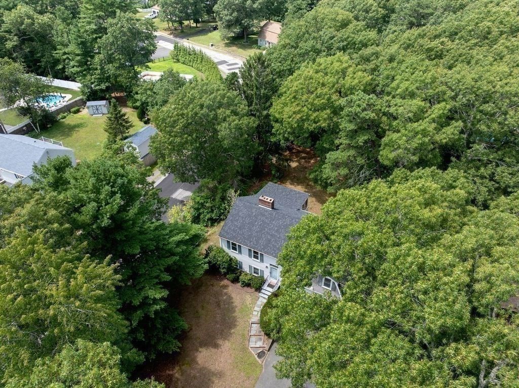 17 West Pond Road Property Photo 25