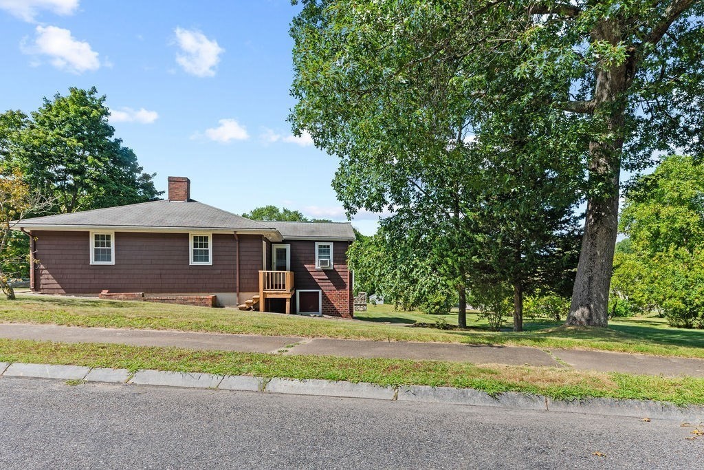 532 Union St Property Photo 25