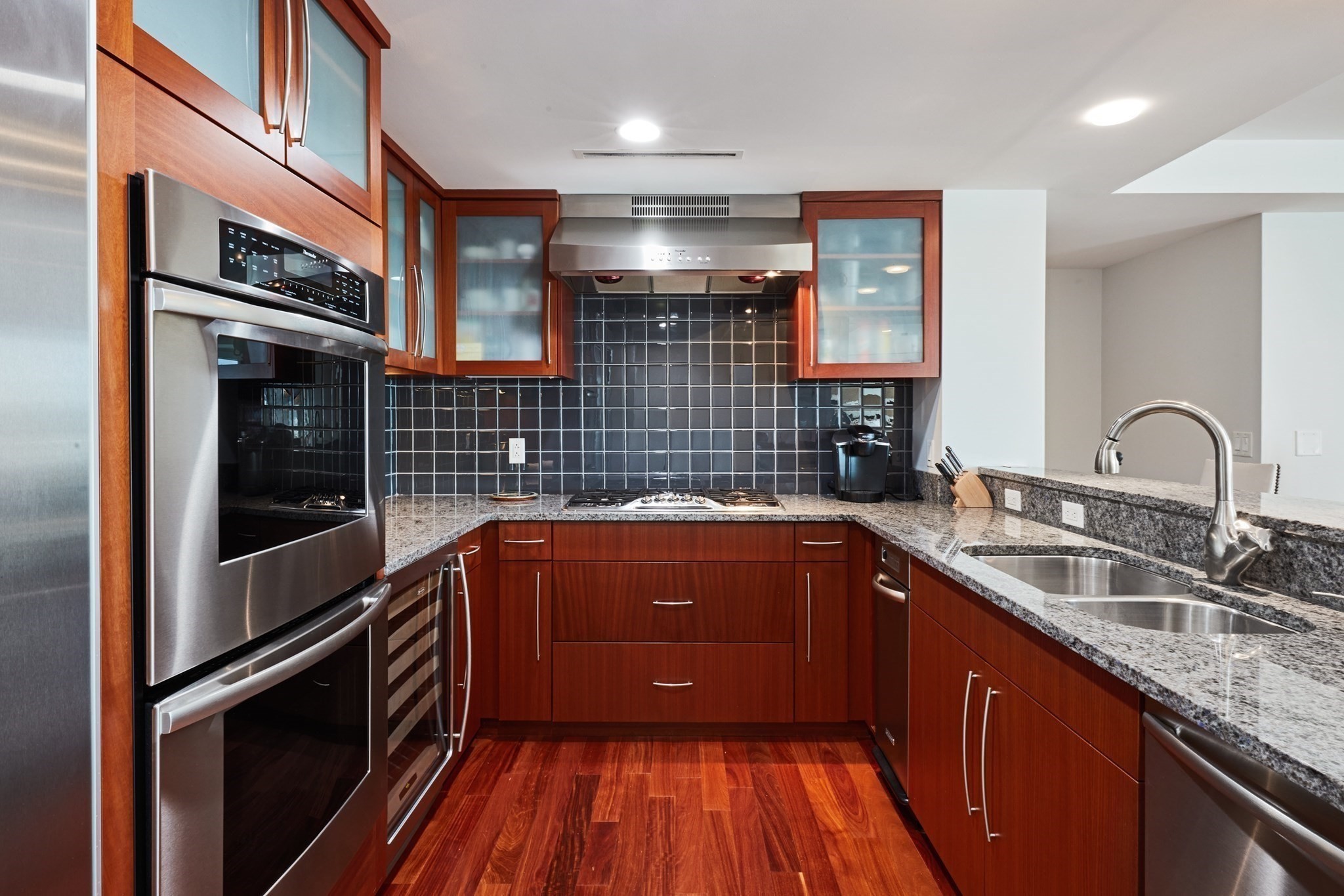 3 Battery Wharf # 3505 Property Photo 8