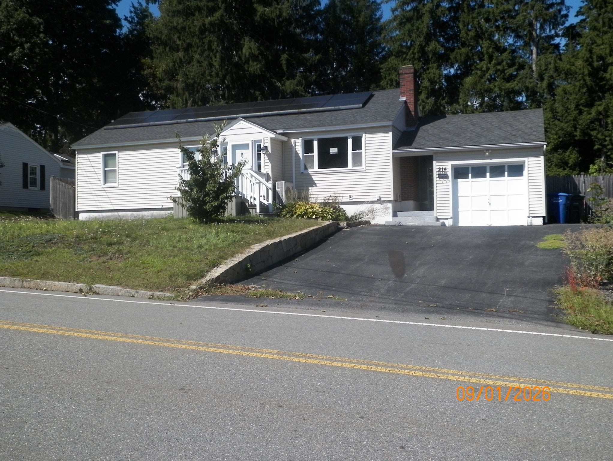 214 Grove Ave Property Photo 1