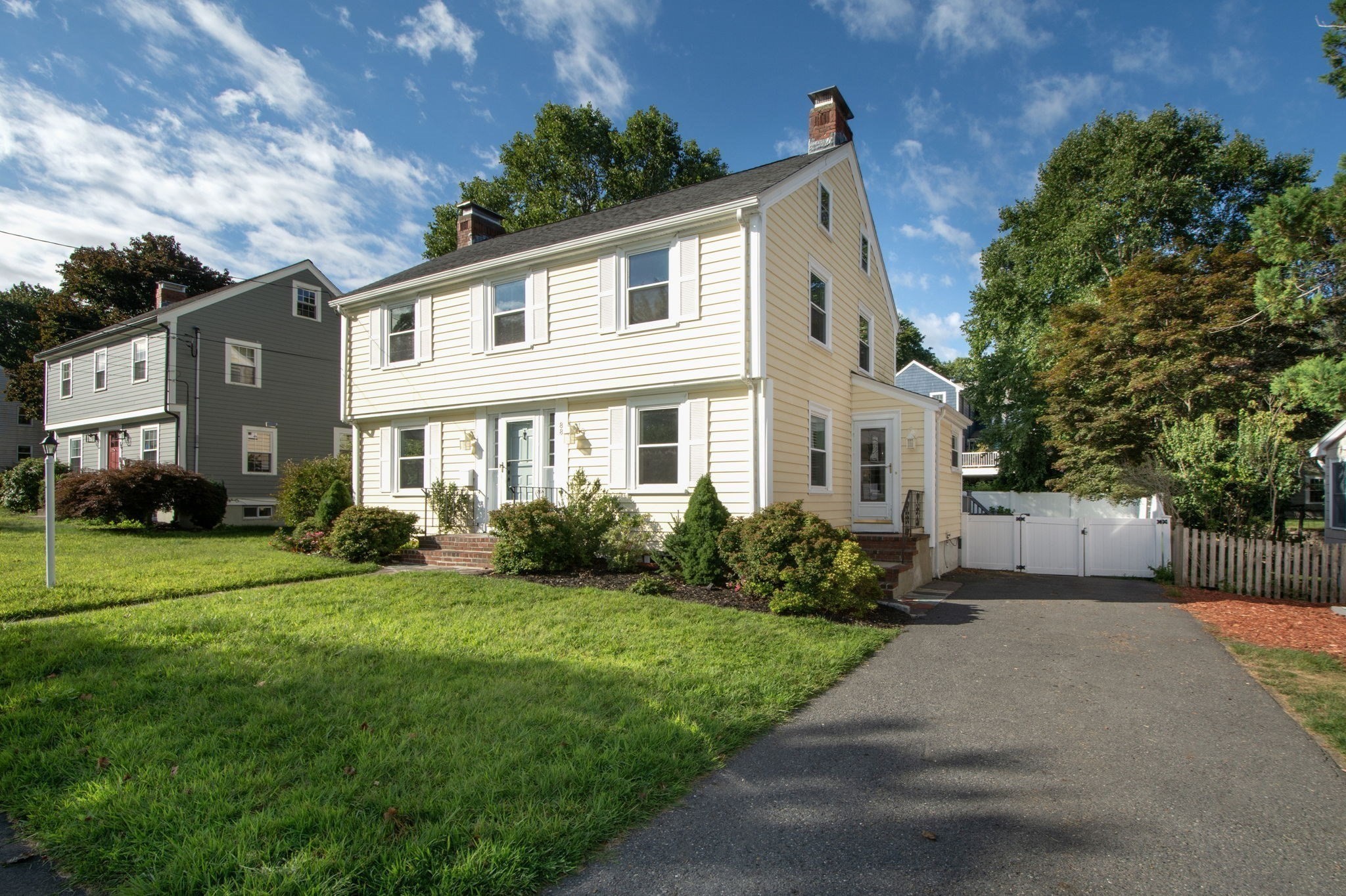 88 Elm St Property Photo 1