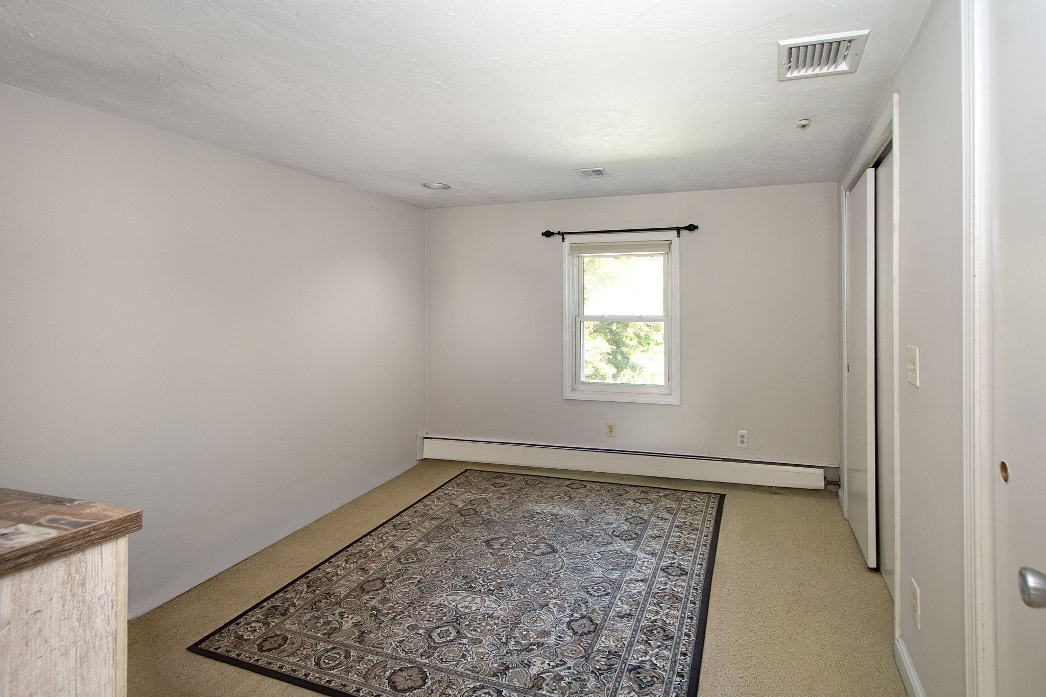 88 Elm St Property Photo 27