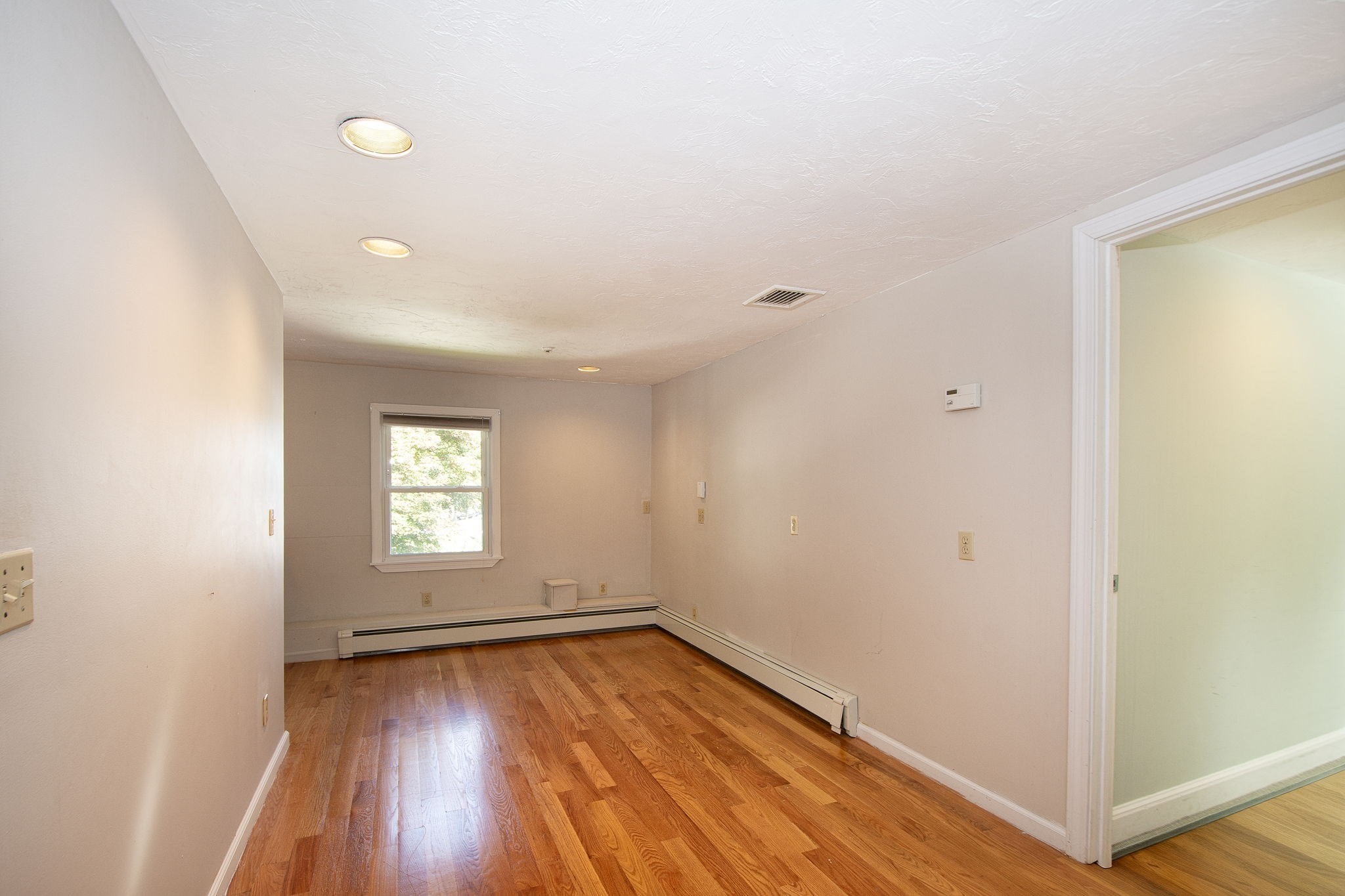 88 Elm St Property Photo 29