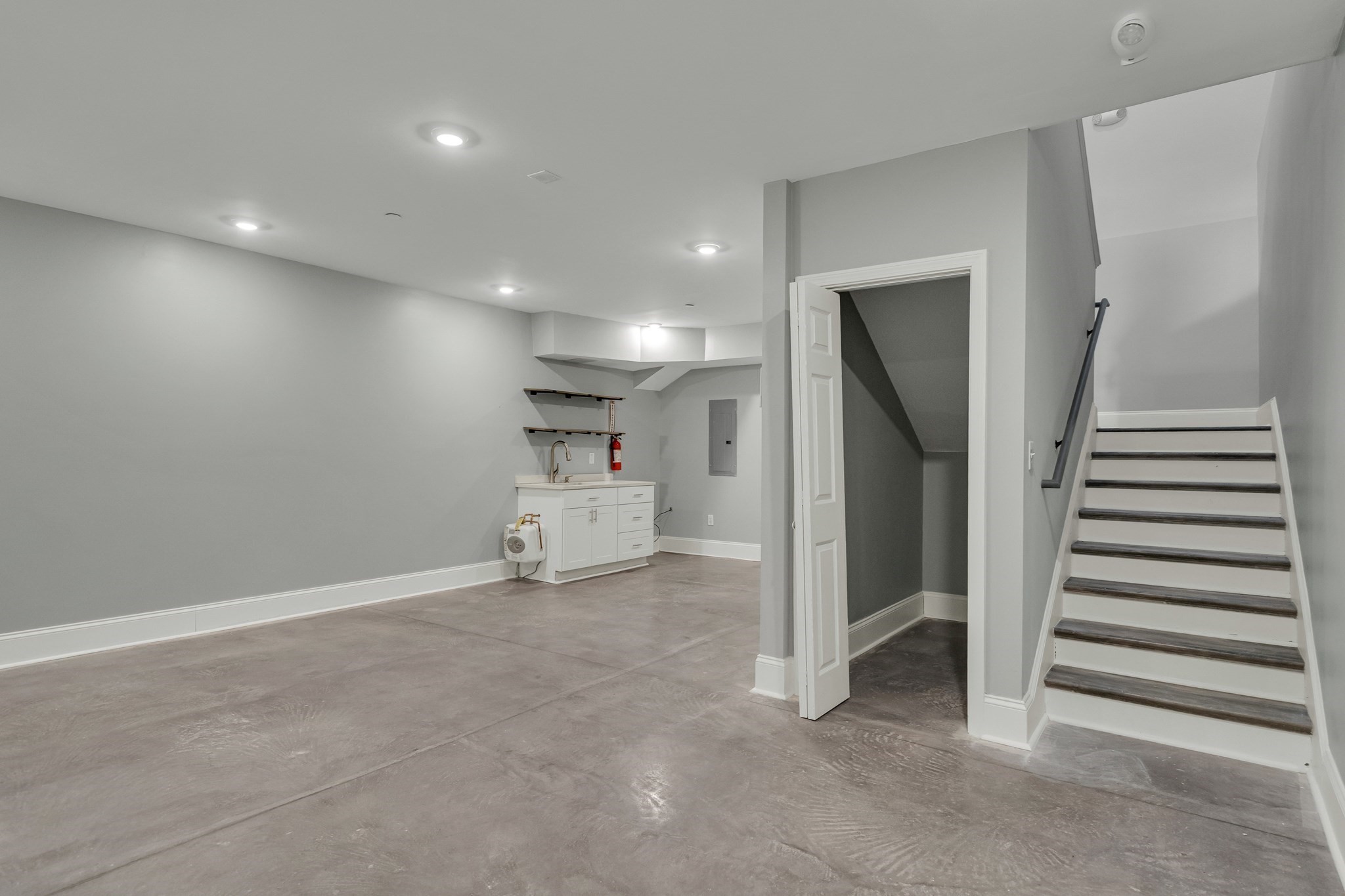 120 Brookside # C3 Property Photo 2