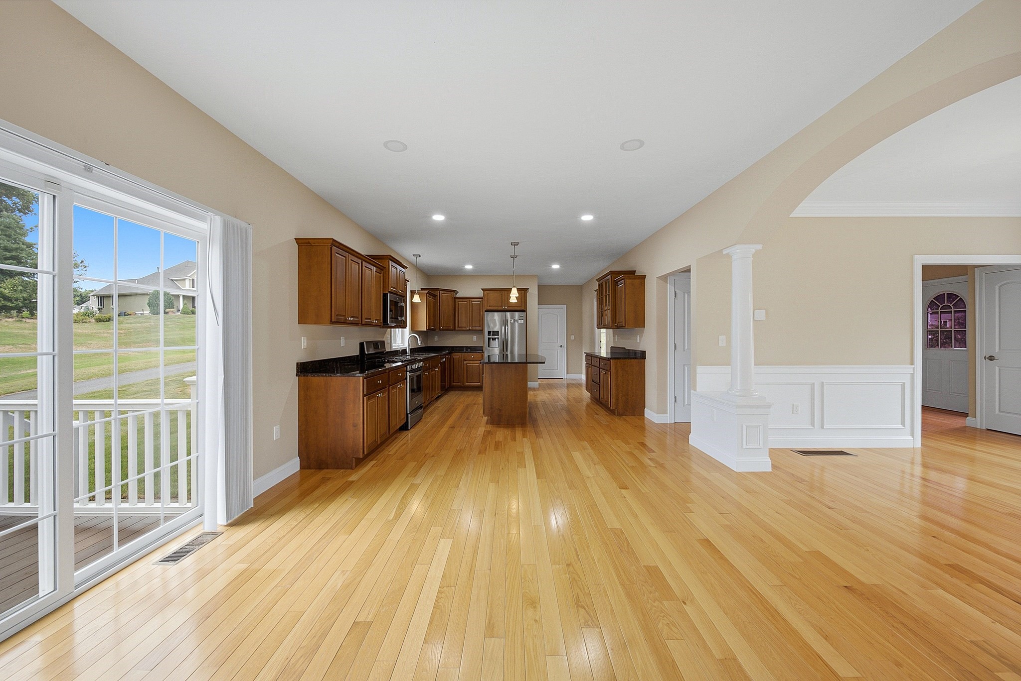 52 Regency Dr Property Photo 8
