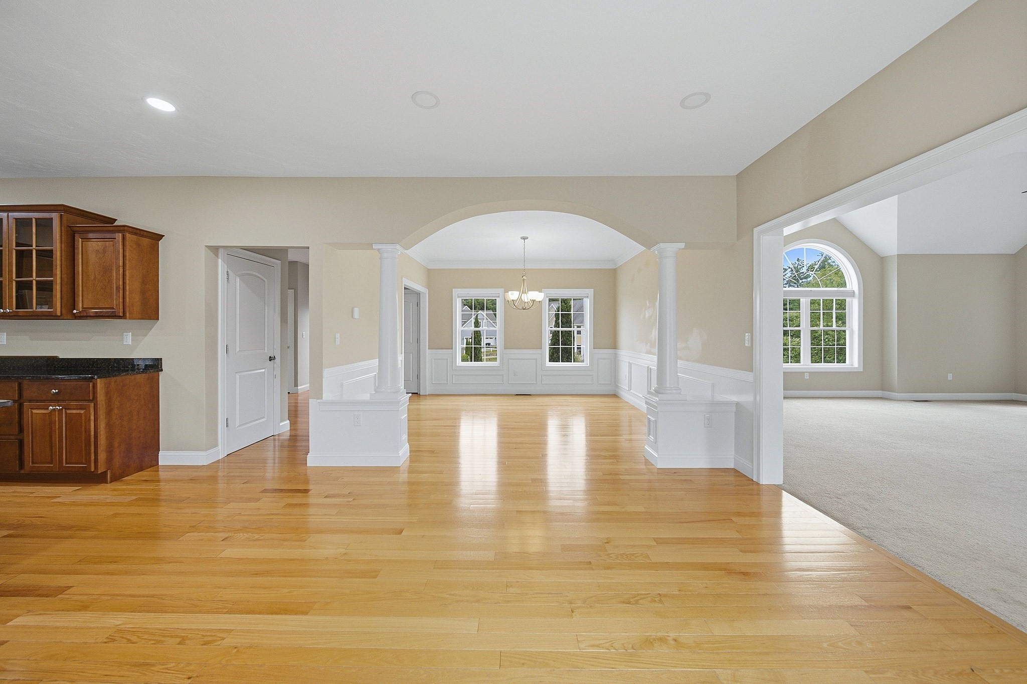 52 Regency Dr Property Photo 12
