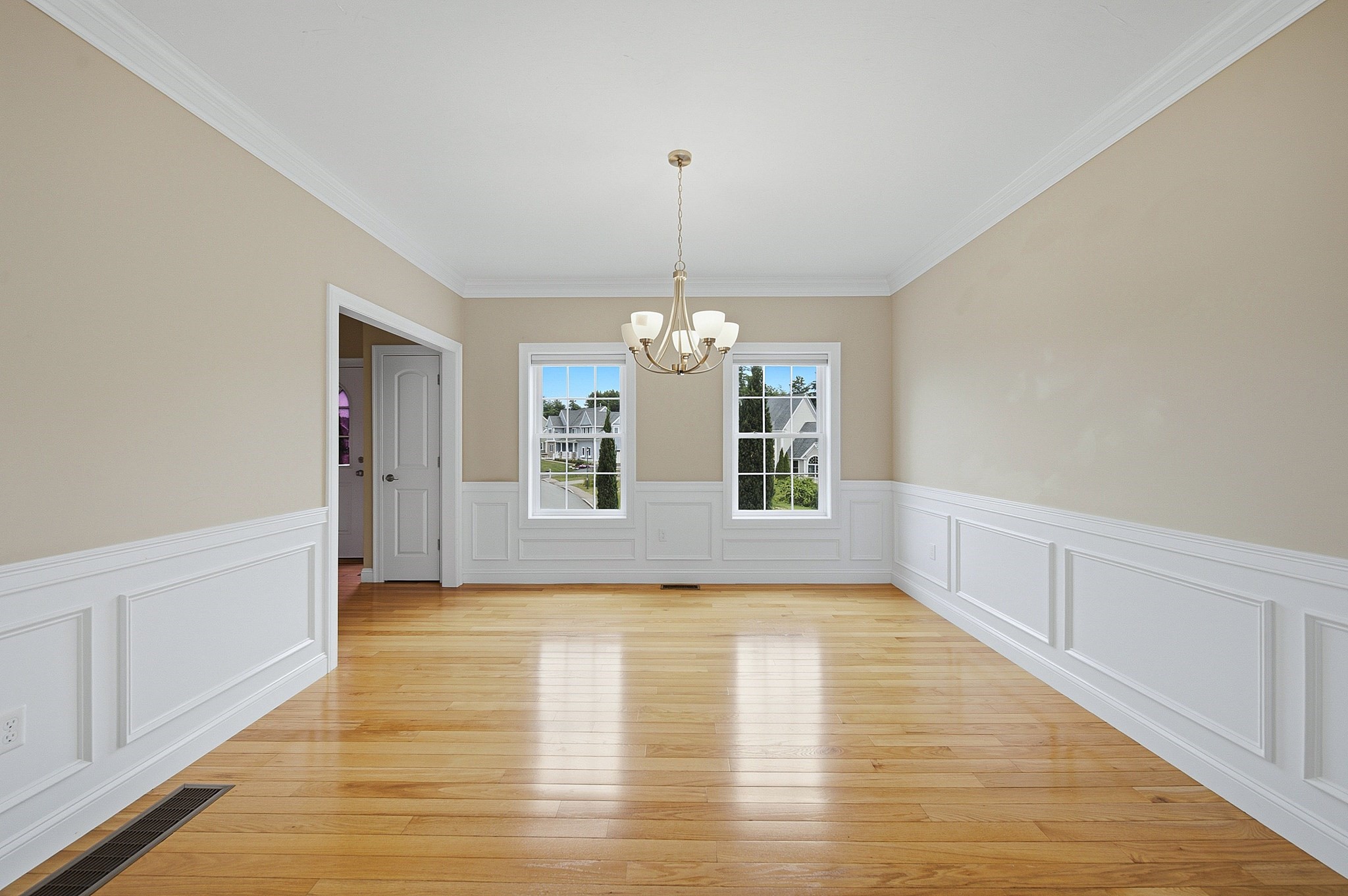 52 Regency Dr Property Photo 13