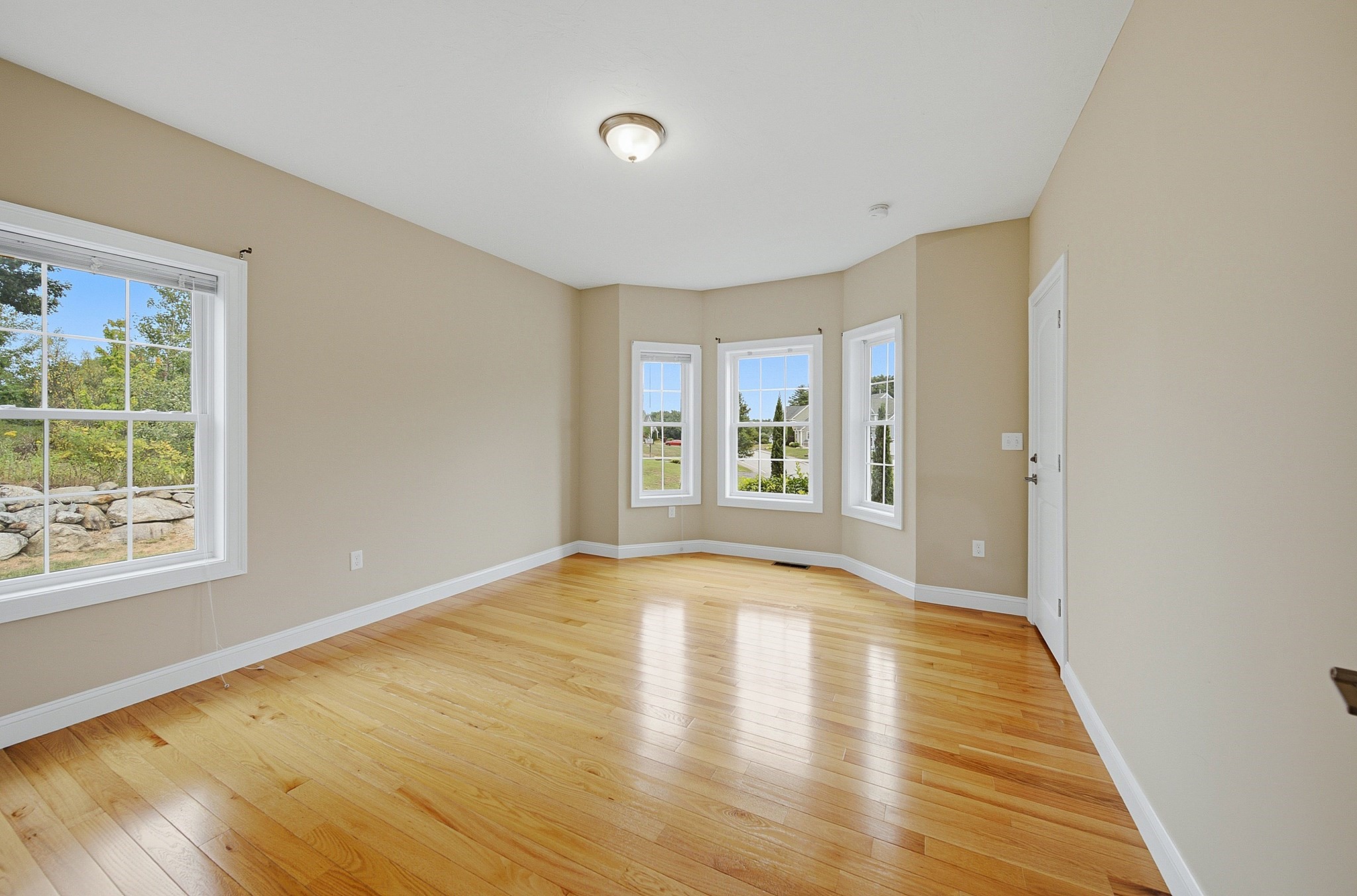 52 Regency Dr Property Photo 15