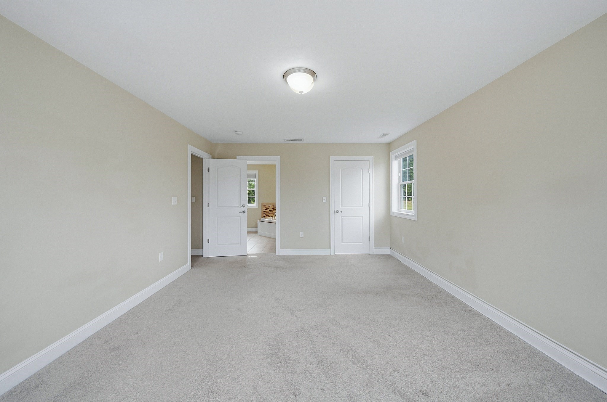 52 Regency Dr Property Photo 22