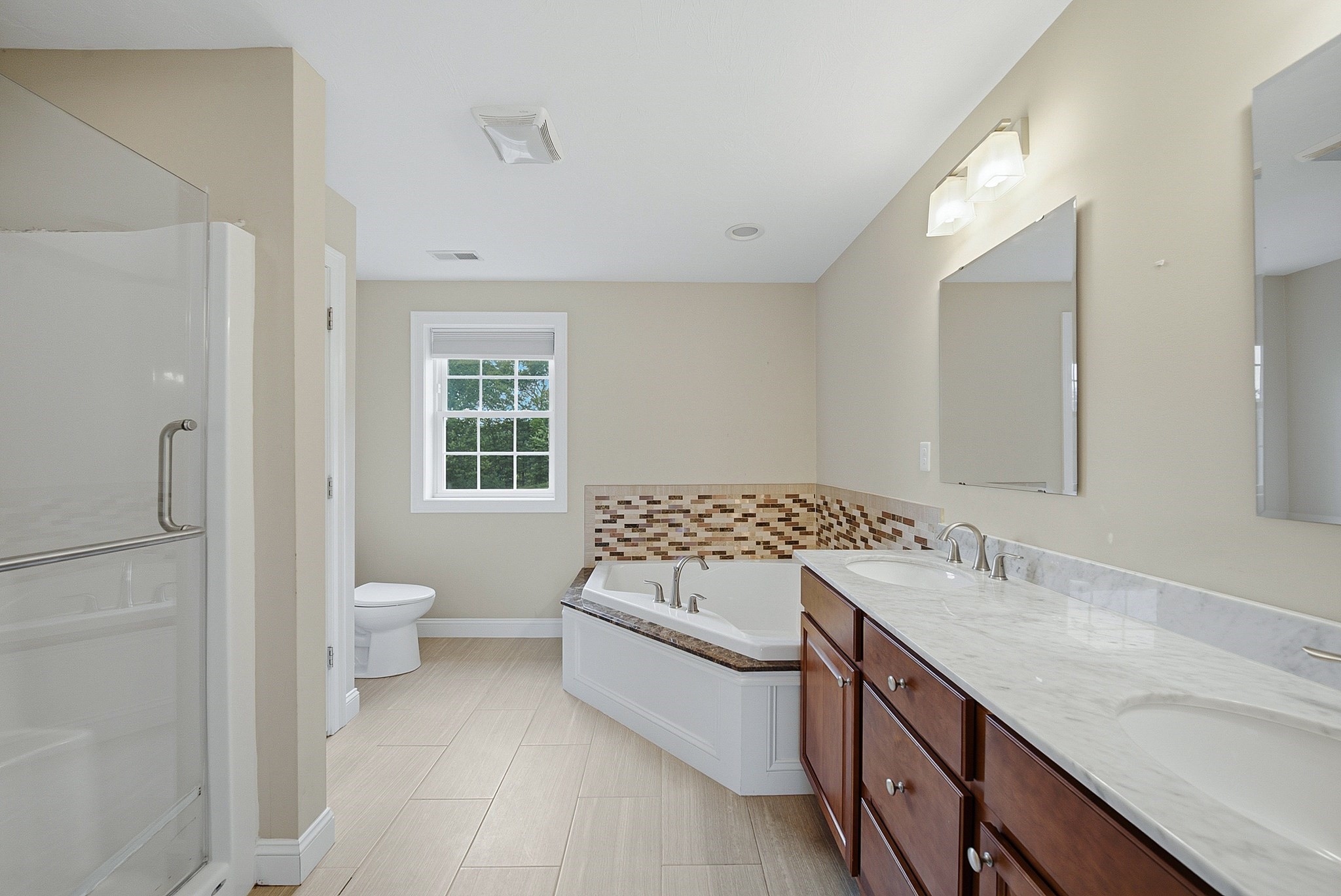 52 Regency Dr Property Photo 23