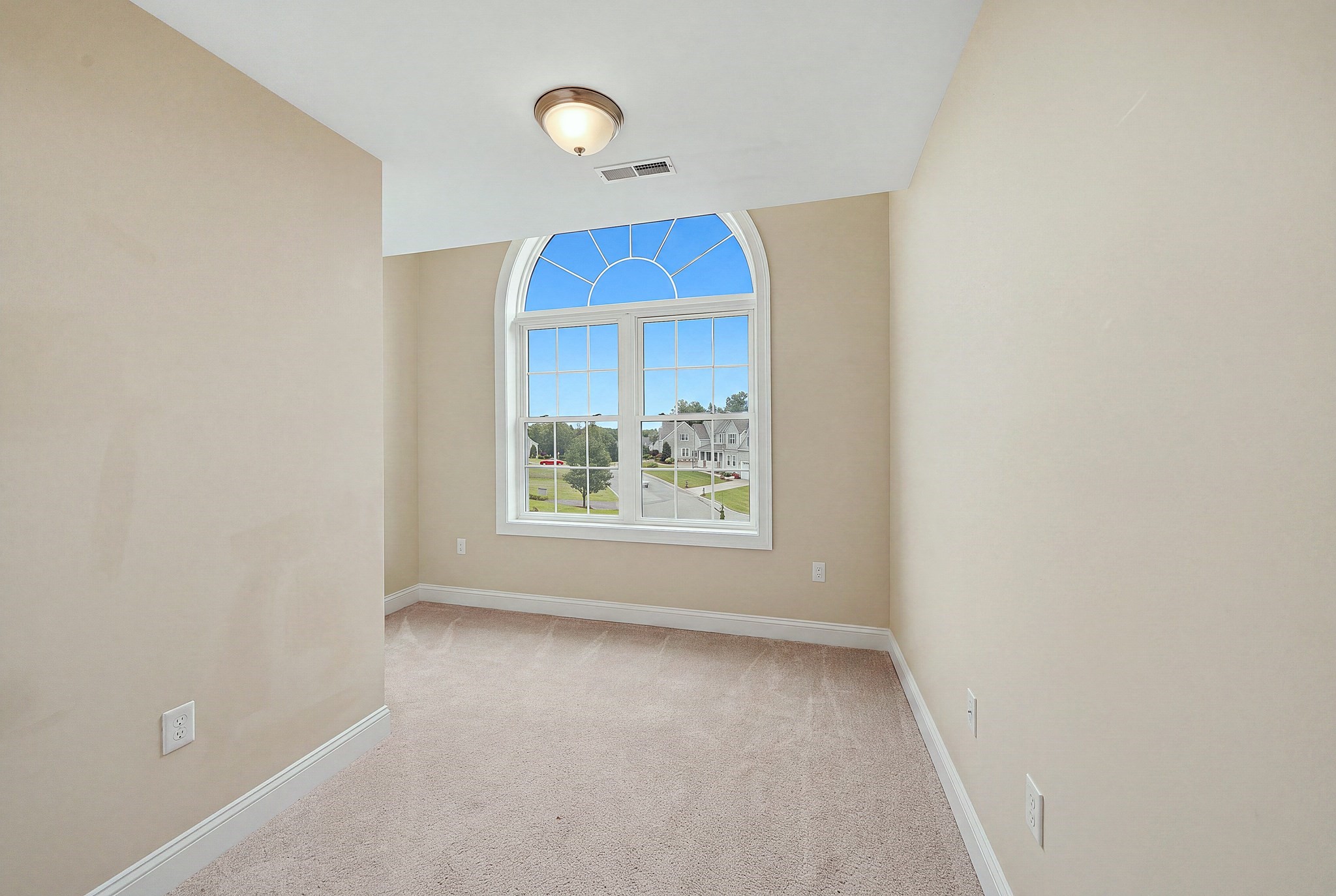 52 Regency Dr Property Photo 30
