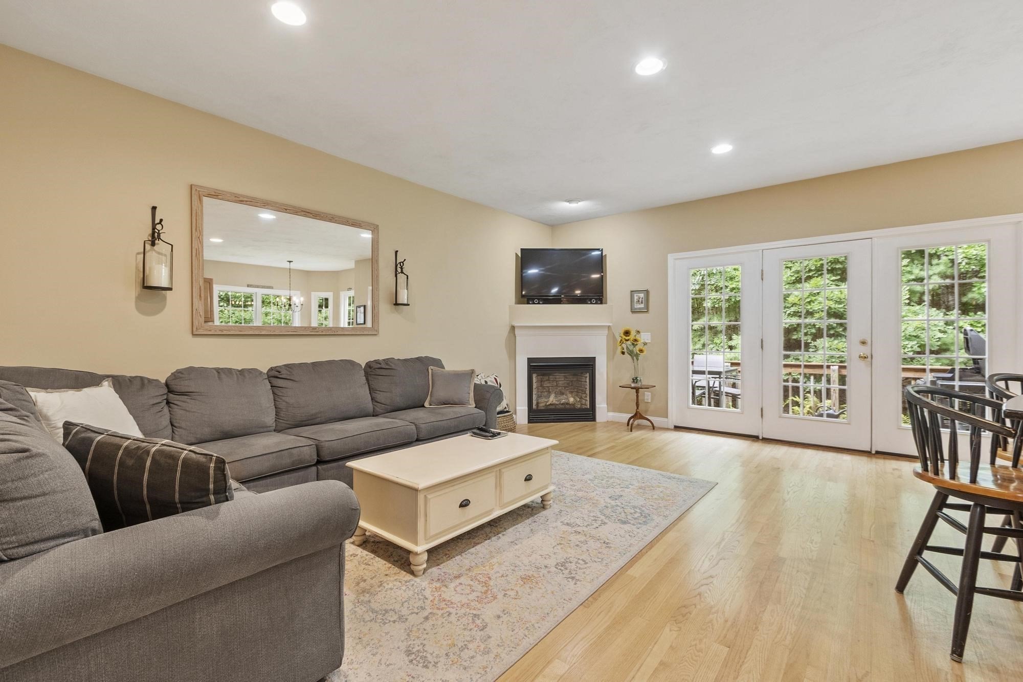 6 Pheasant Hill Ln Property Photo 6