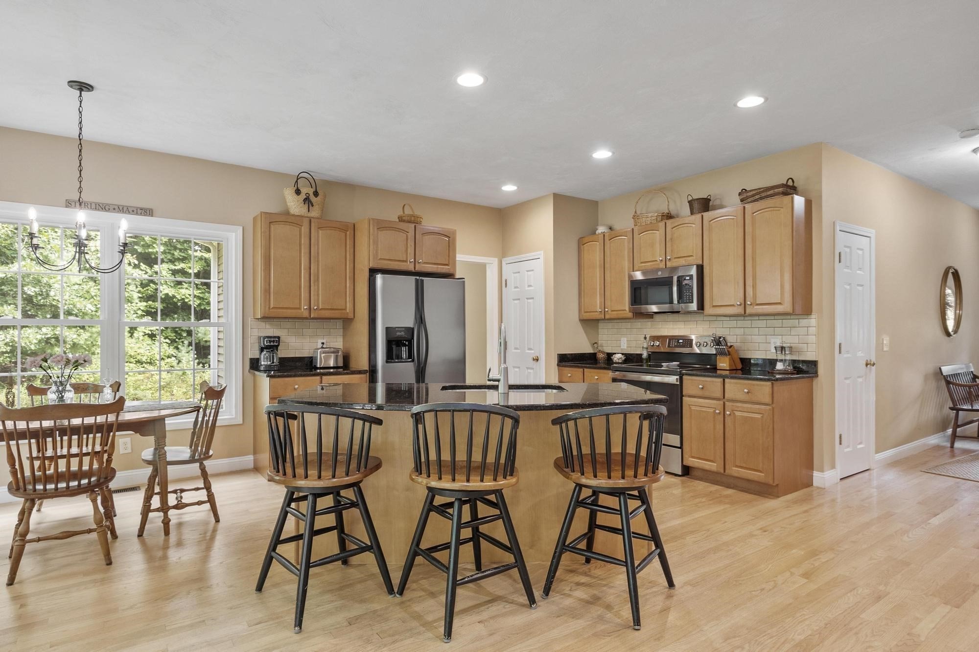 6 Pheasant Hill Ln Property Photo 8