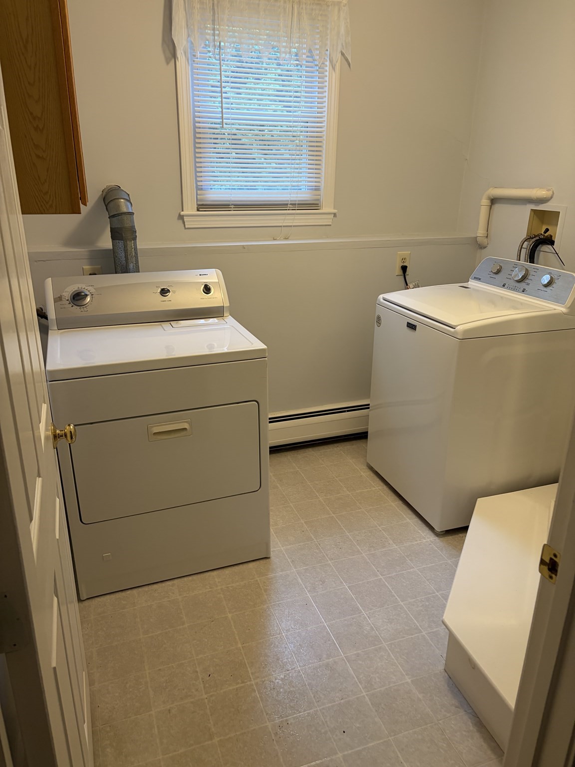 126 Waltham St Property Photo 8