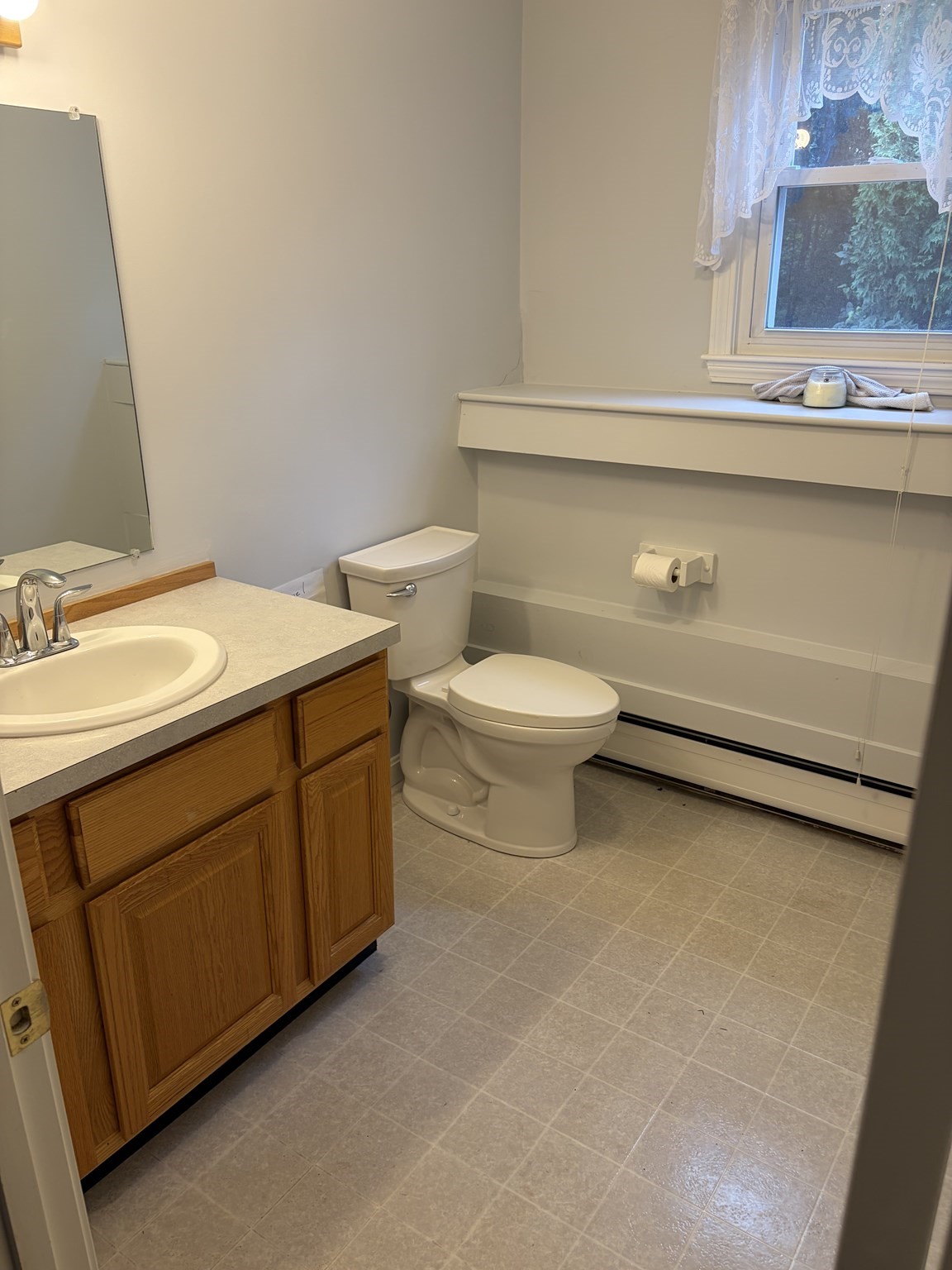 126 Waltham St Property Photo 9