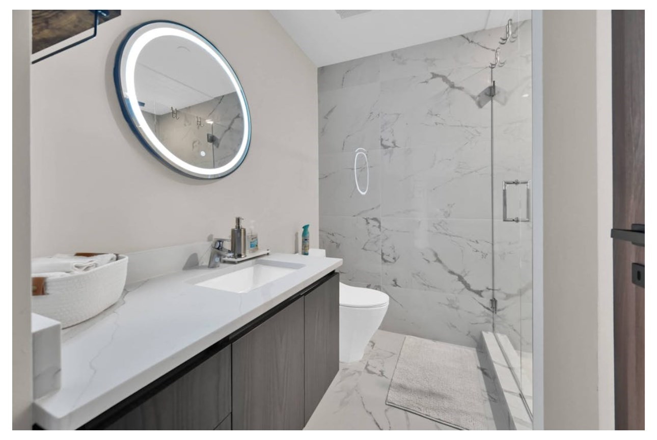 270 Paris Street # 7a Property Photo 8