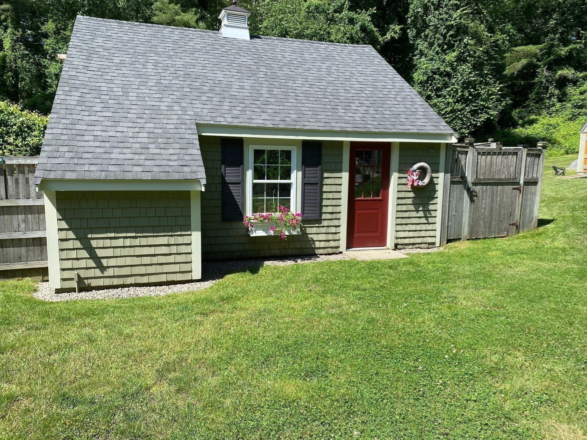 781 Ferry St Property Photo 32