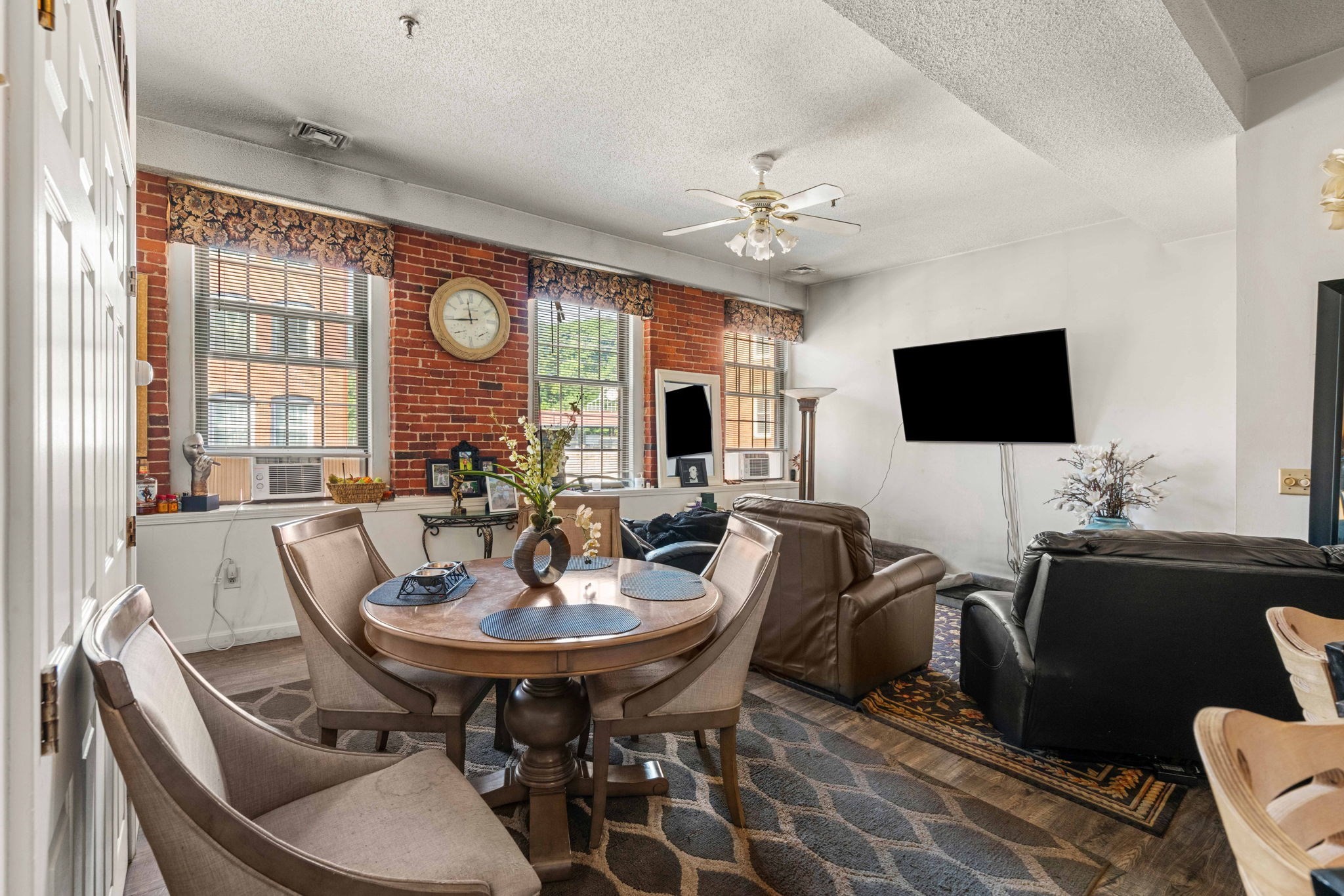 62 Wingate Street Property Photo 7