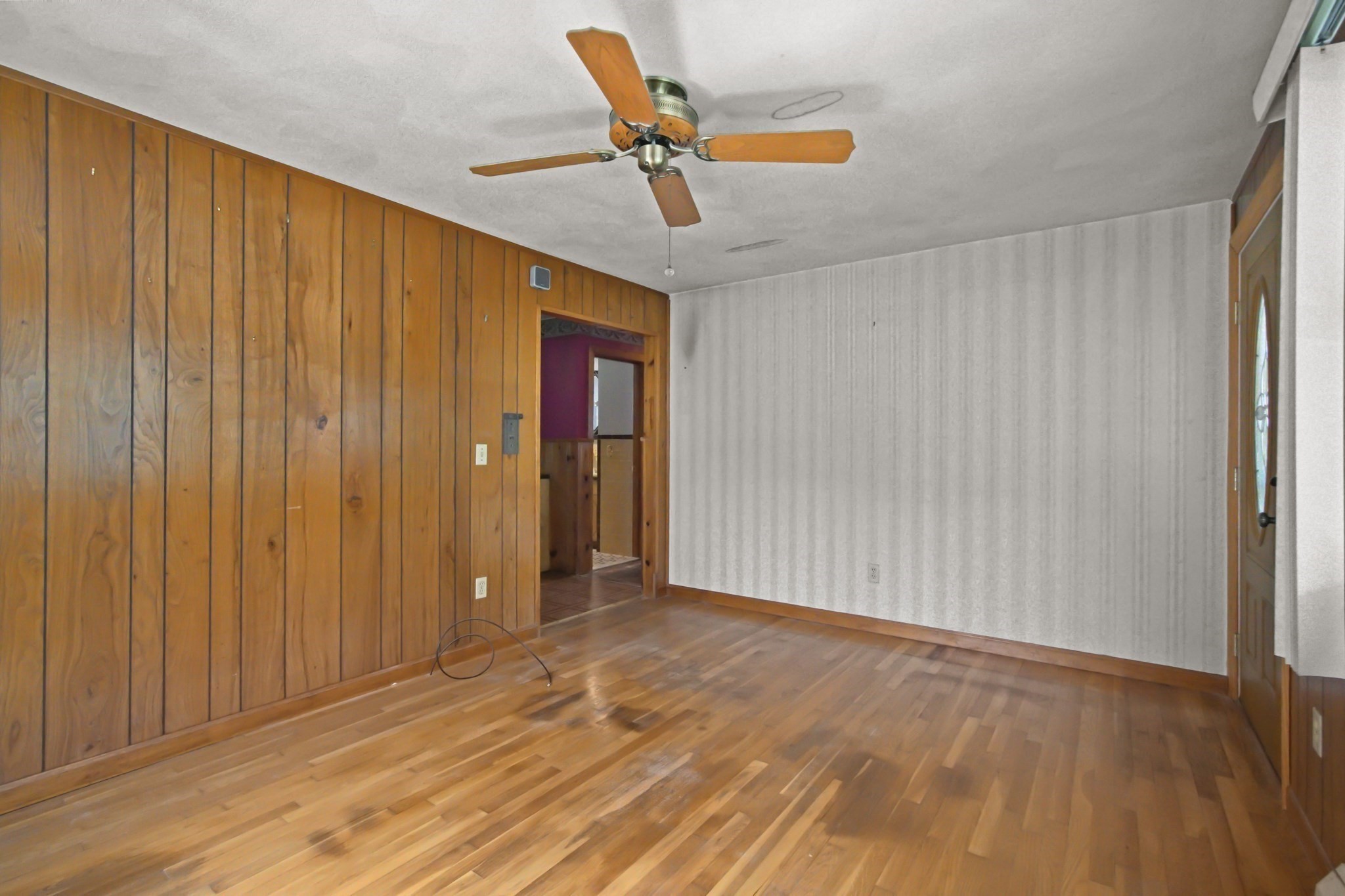 127 Kenmar Dr Property Photo 6