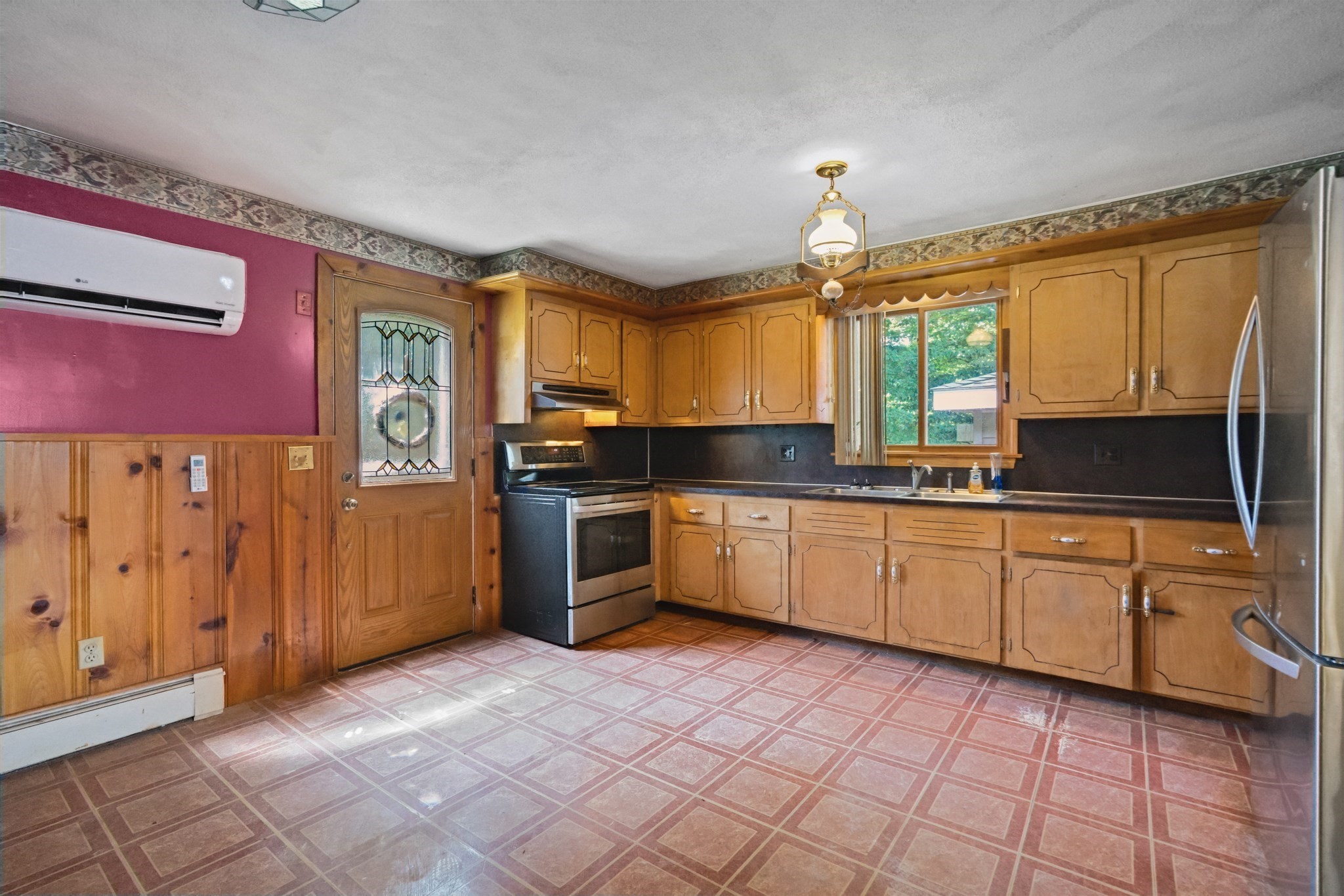 127 Kenmar Dr Property Photo 8