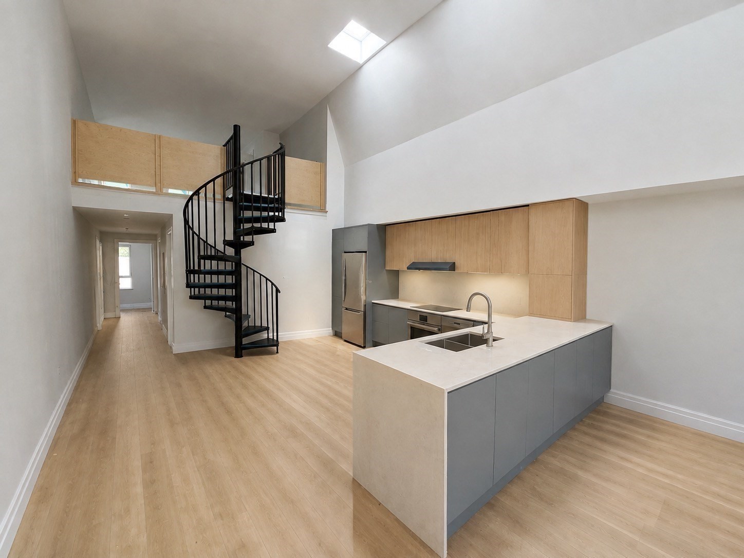 27 Kenilworth St # 2 Property Photo 3