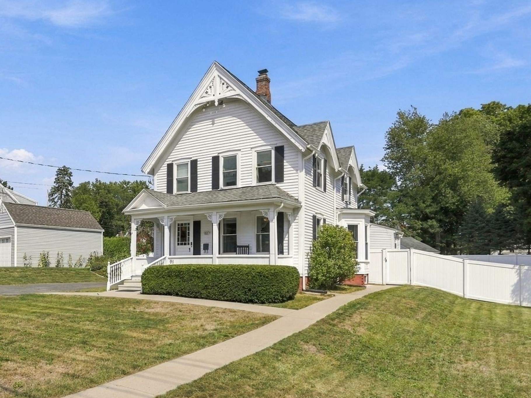 91 N Main St Property Photo 1