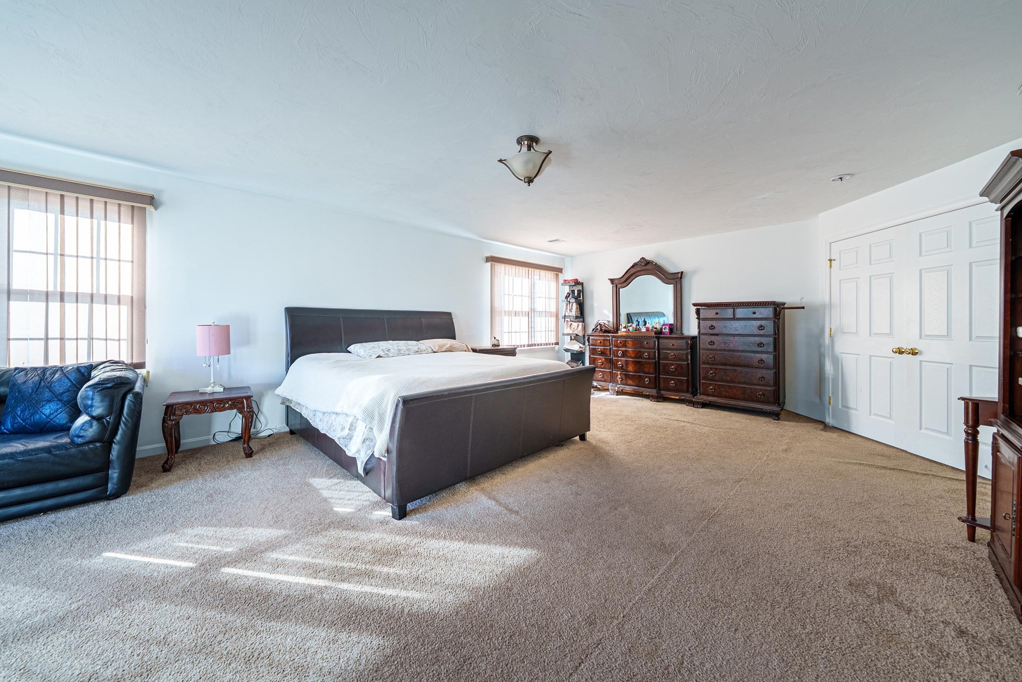 300 Crownshield Avenue Property Photo 14